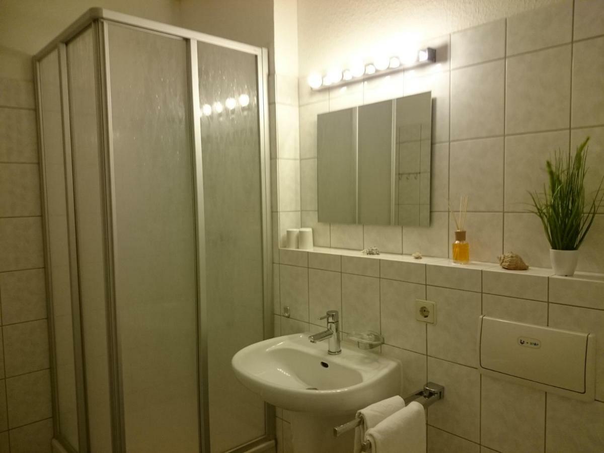 Apartment Mone